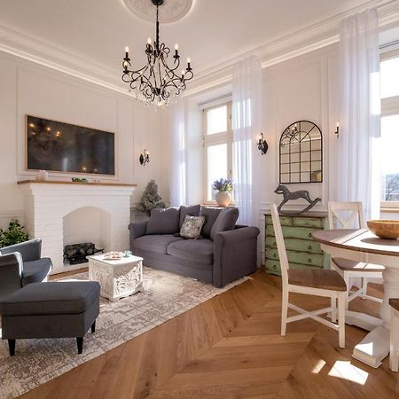 Appartement Charme De Provence In Prague Extérieur photo