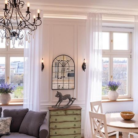 Appartement Charme De Provence In Prague Extérieur photo