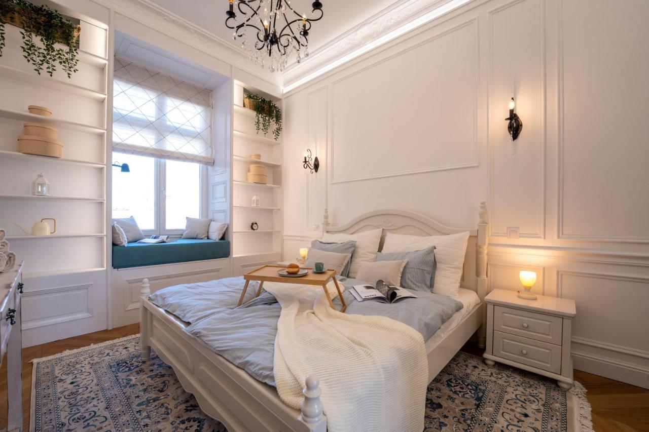 Appartement Charme De Provence In Prague Extérieur photo