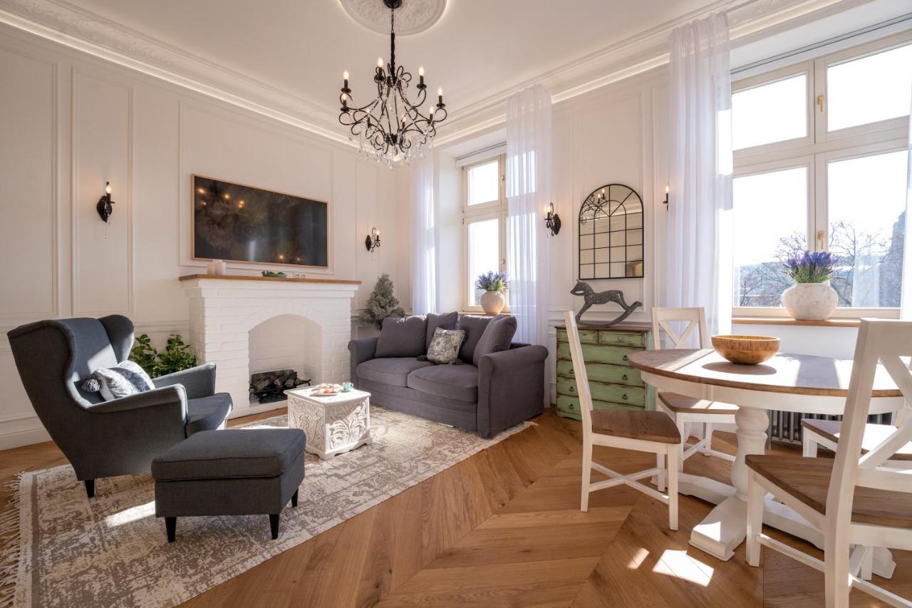 Appartement Charme De Provence In Prague Extérieur photo